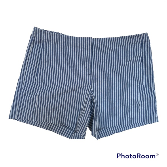 🐠Theory navy blue and white striped shorts - Picture 6 of 11